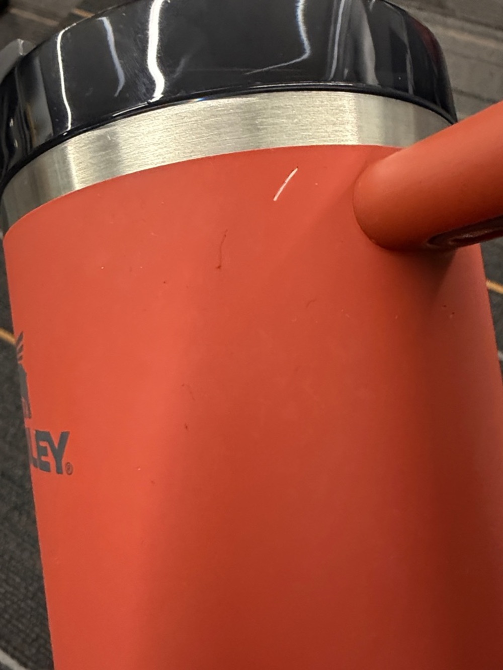 Stanley 40oz cup with Handle and Straw Lid - Picture 4 of 6